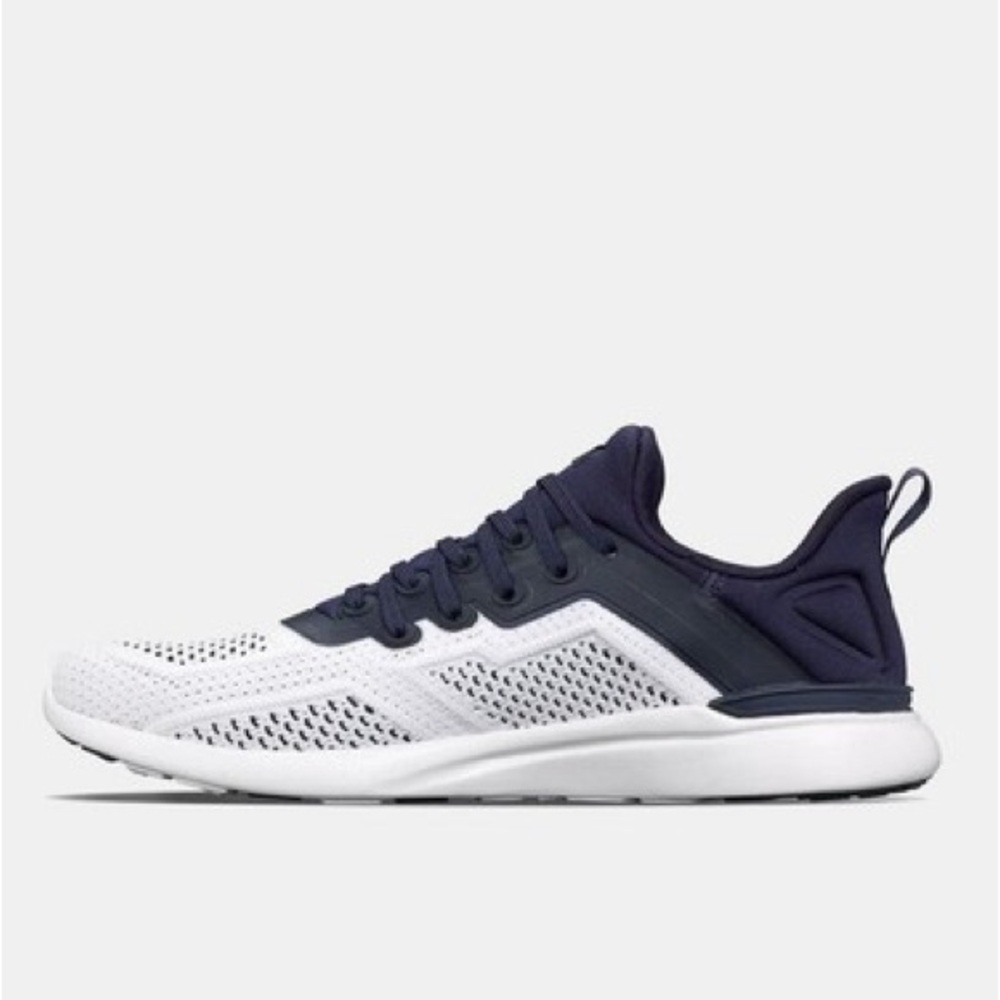 APL Men's Techloom Tracer Low Top Training Sneaker Midnight/White size 8.5